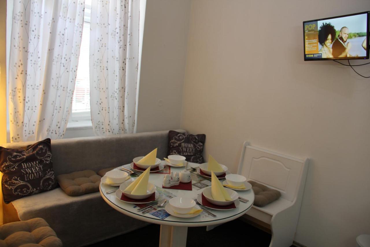 Apartment Vltava Prag Exteriör bild