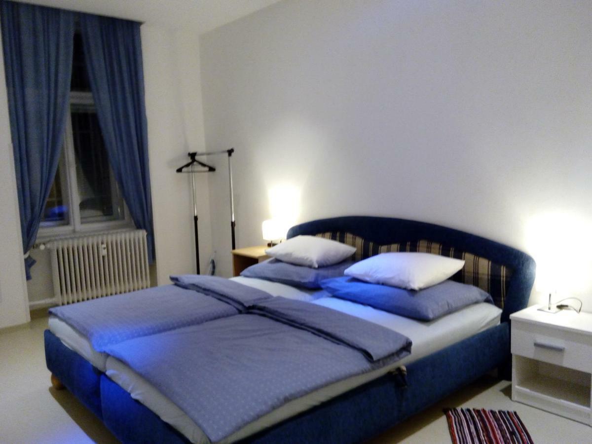 Apartment Vltava Prag Exteriör bild